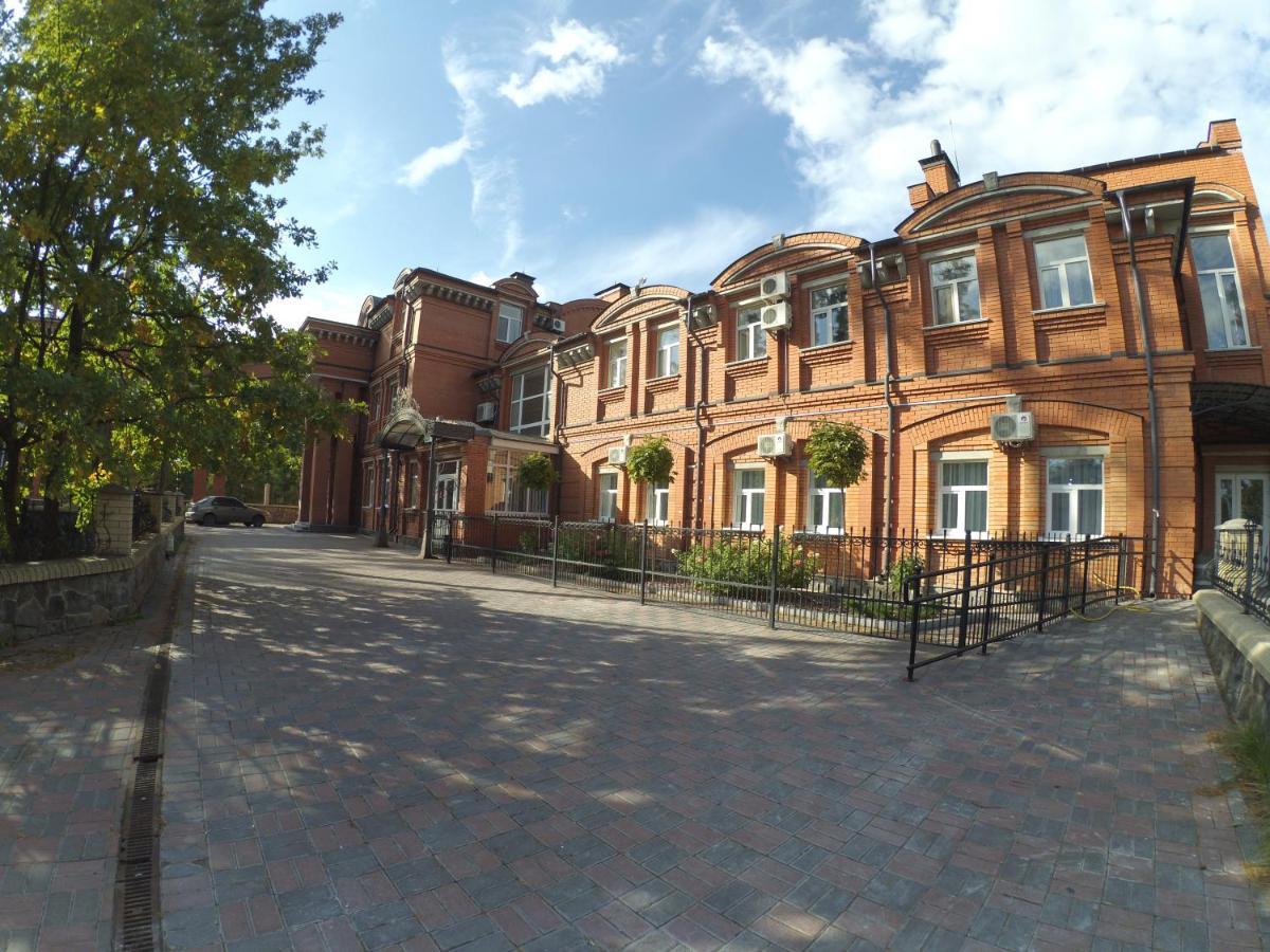 Готель Сосновий Бір Kozyn Exterior photo